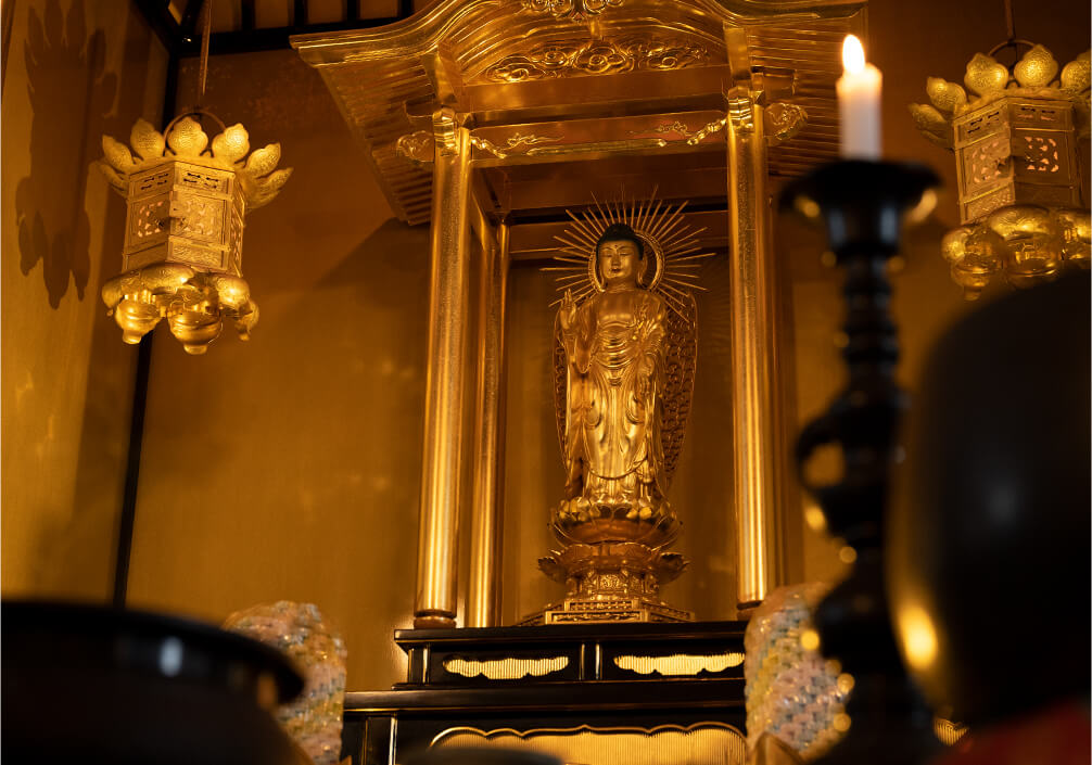 納骨堂の本尊阿弥陀如来の写真